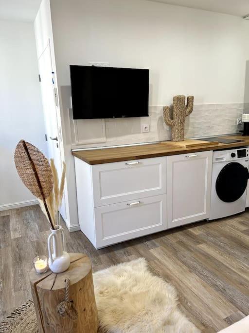 Studio 2 Neuf A 100M Des Plages Et De La Gare Saint-Raphaël Buitenkant foto